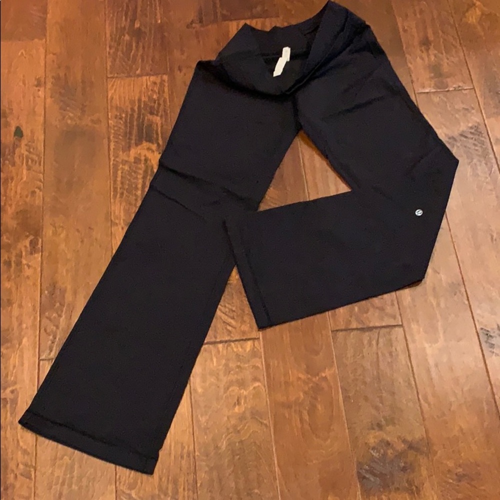 Lululemon Black yoga pants